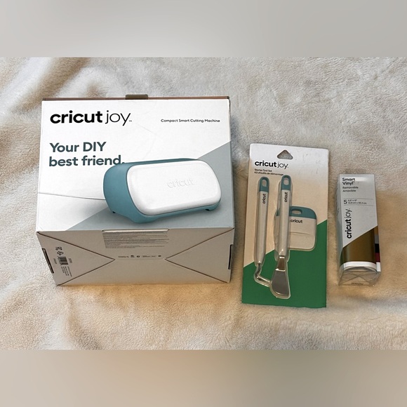 Cricut Joy Bundle - Picture 1 of 4